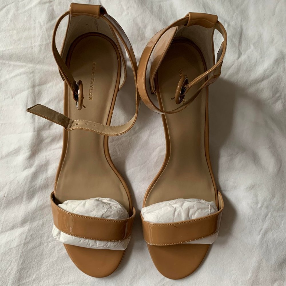 Ann Taylor Taupe Nicole Patent Heeled Sandal W11